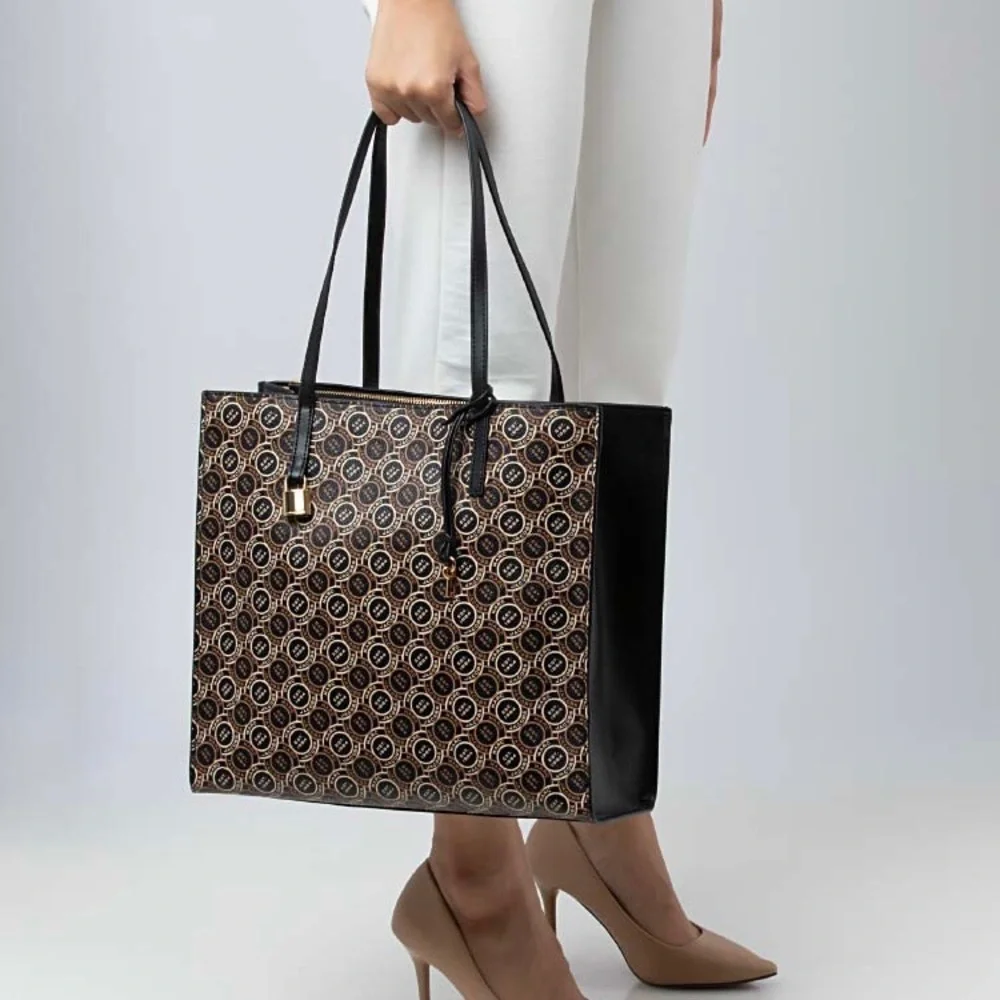 Marc Jacobs Black and Tan Patterned Tote - Picture 2 of 14